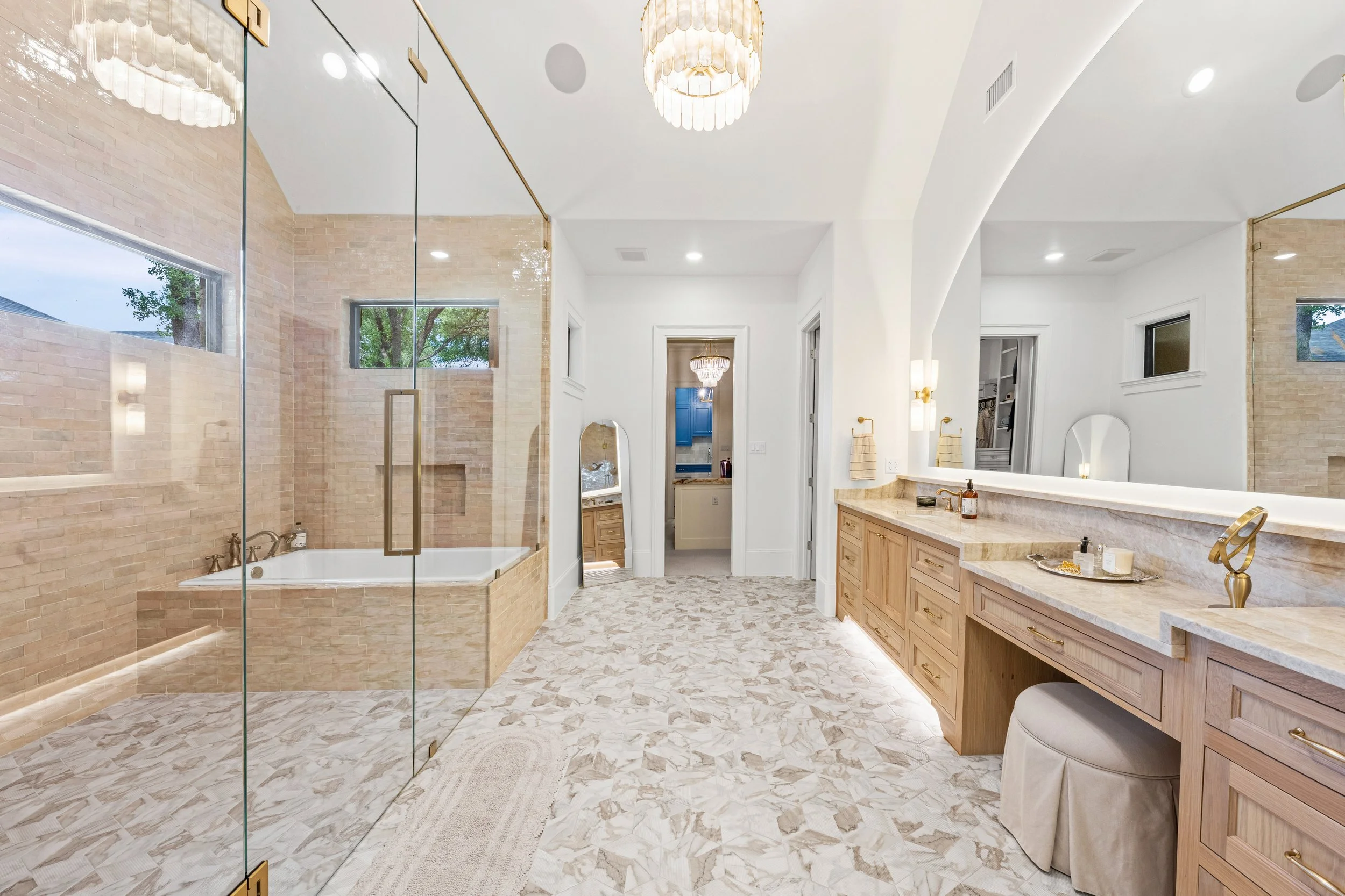 2511 Indian Mill-master bath 4.jpg