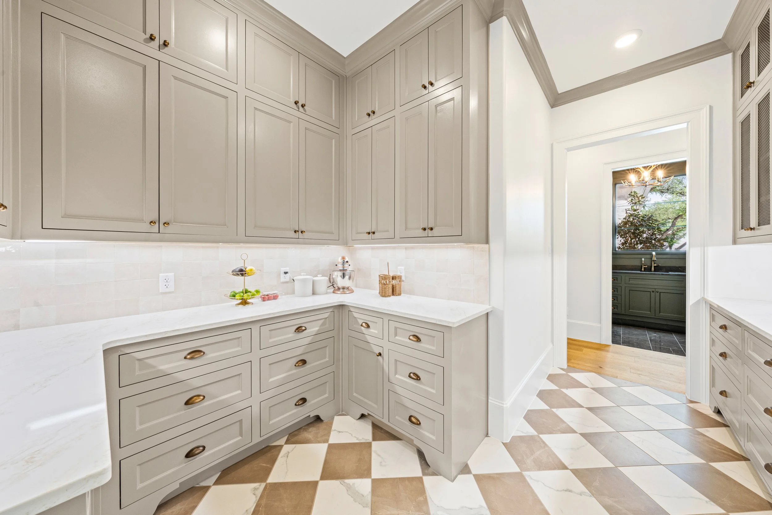 2511 Indian Mill-pantry 2.jpg