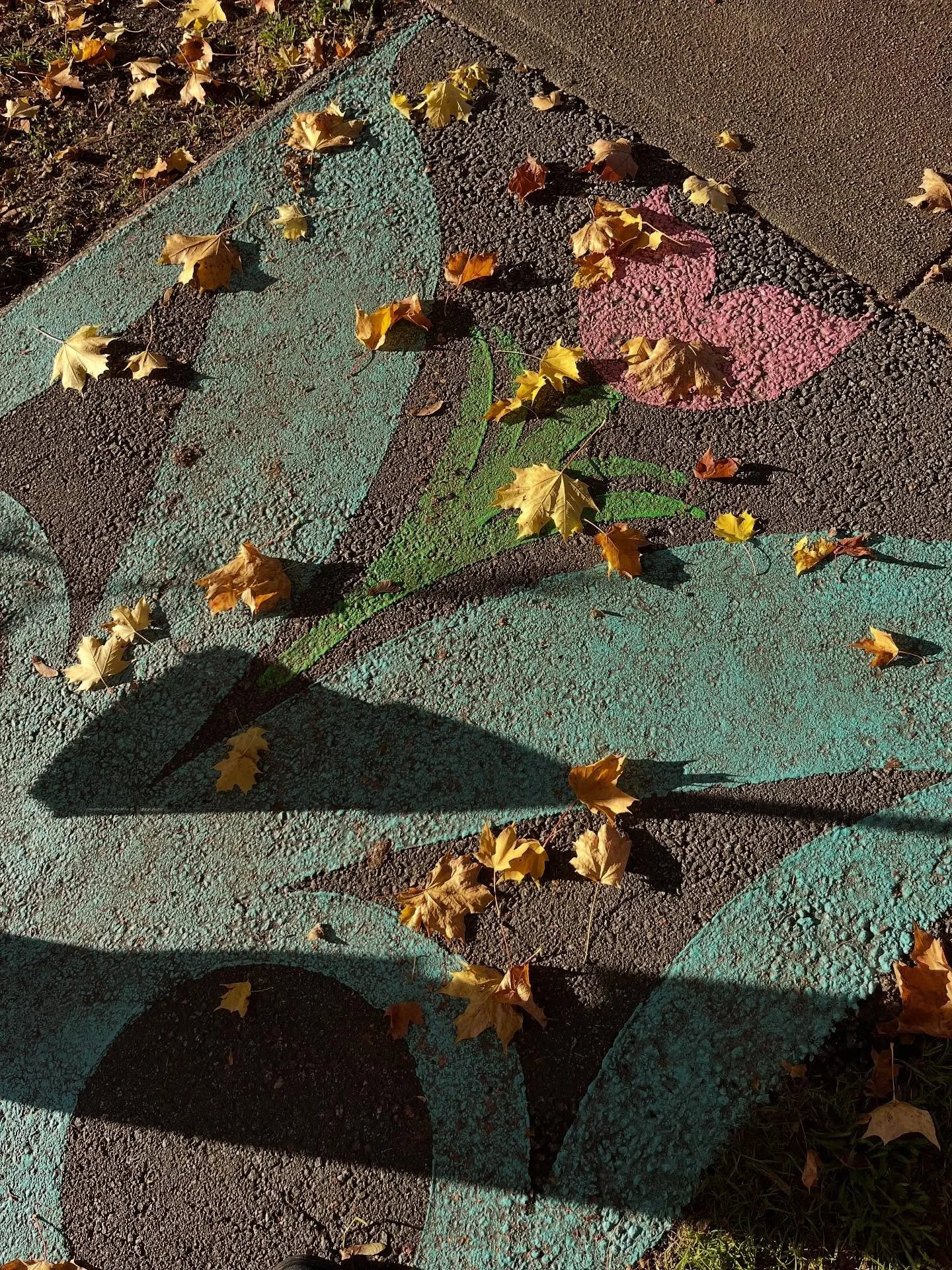 HOY ‼️ Free DROP-IN TUESDAYS 6pm-8pm!
Club de lectura 📖🛋️ ESPUKYYYYY 👻🔮👹with a selection of shorts stories in Spanish by @tina.montilla 

 light snacks will be provided🧃
📍IN-PERSON @ 2690 Grant St, Vancouver, BC V5K 3J6