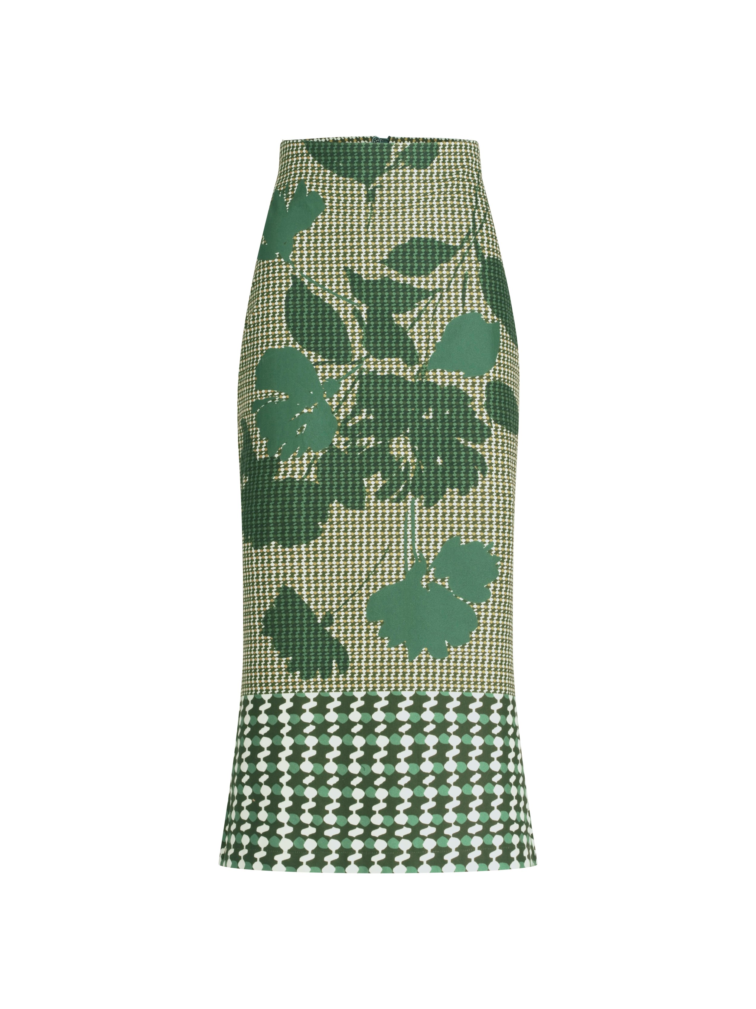 SilviaT_PreFall_Fall20250668.jpg
