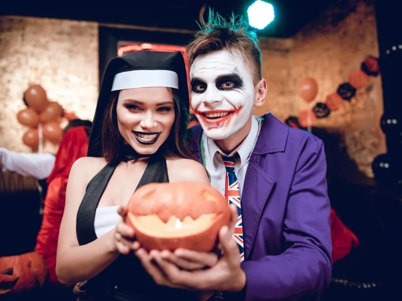 How to Throw an Epic Halloween Party