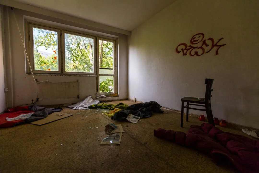 Hohenschoenhausen refugee homes Abandoned Berlin 2015-0042.jpg