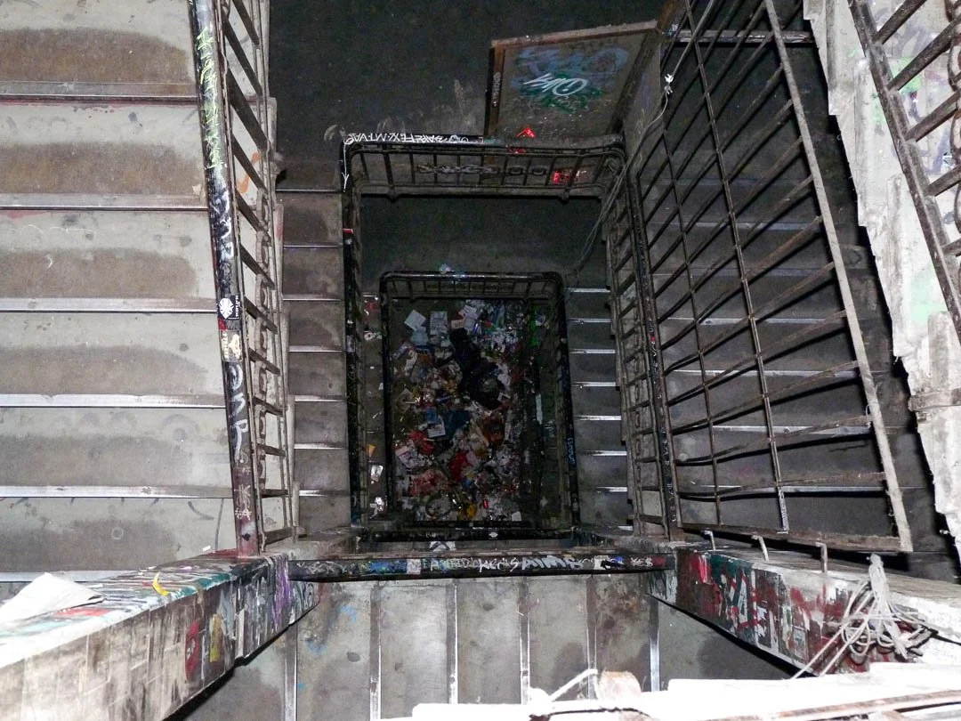 Tacheles Abandoned Berlin 2009-1000208.jpg