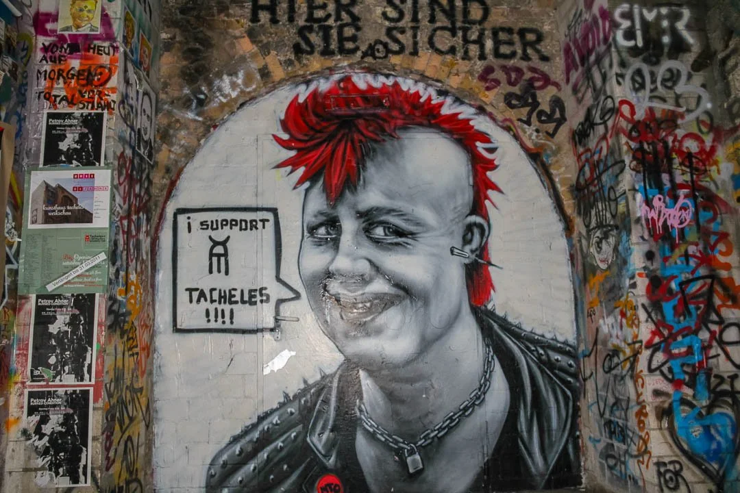 Tacheles Abandoned Berlin 2012-9776.jpg