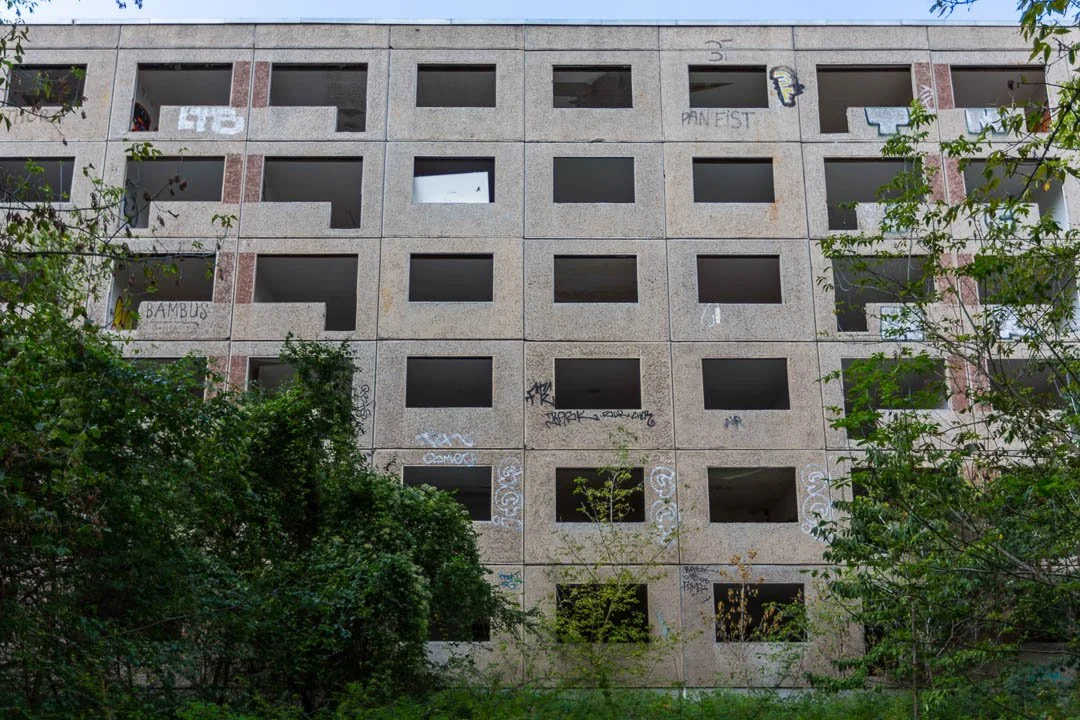 Hohenschoenhausen refugee homes Abandoned Berlin 2015-0110.jpg
