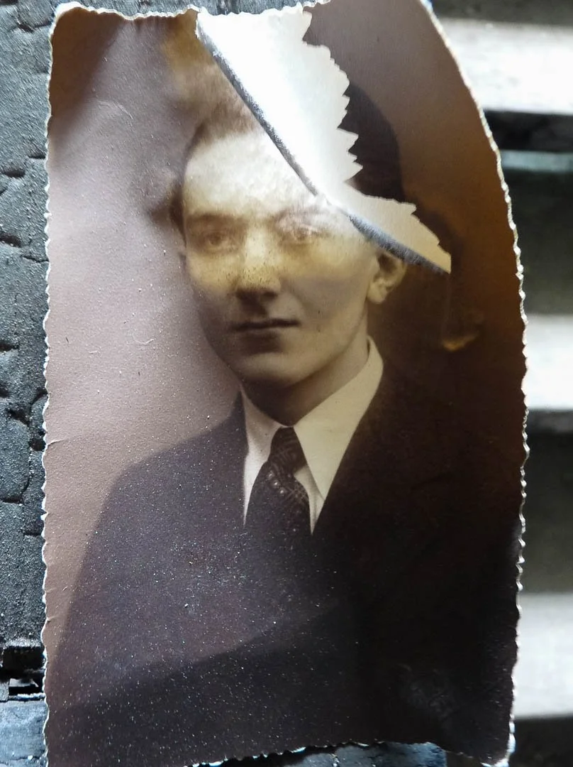 Abandoned Iraqi embassy East Berlin-1100728.jpg