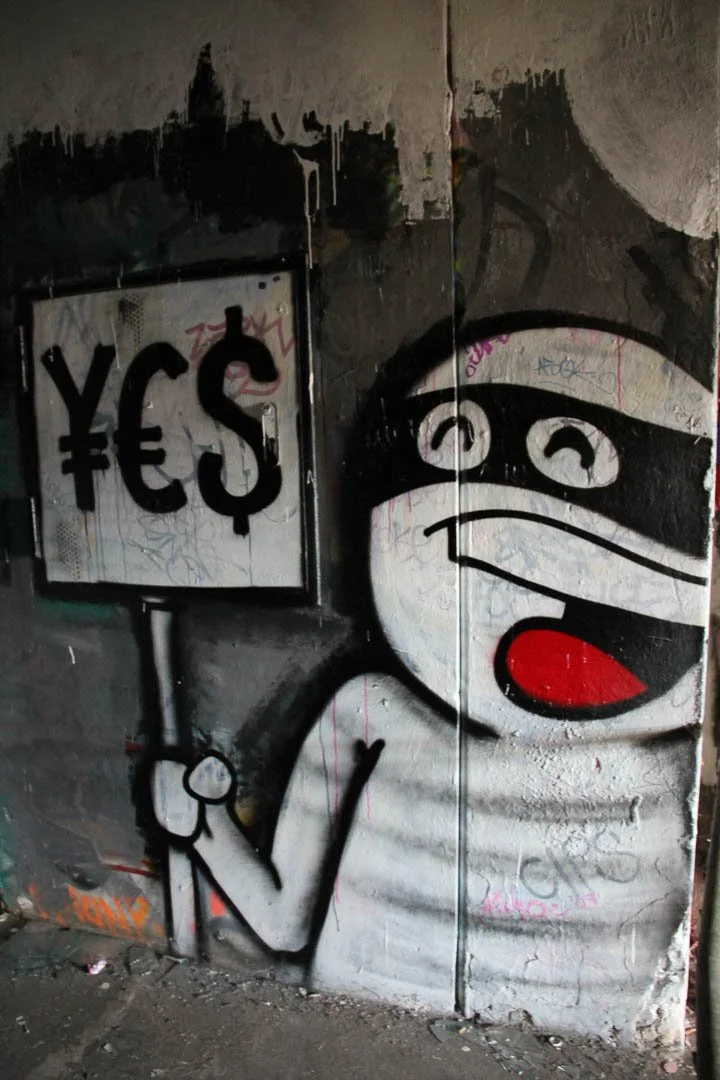 Tacheles Abandoned Berlin 2012-9786.jpg