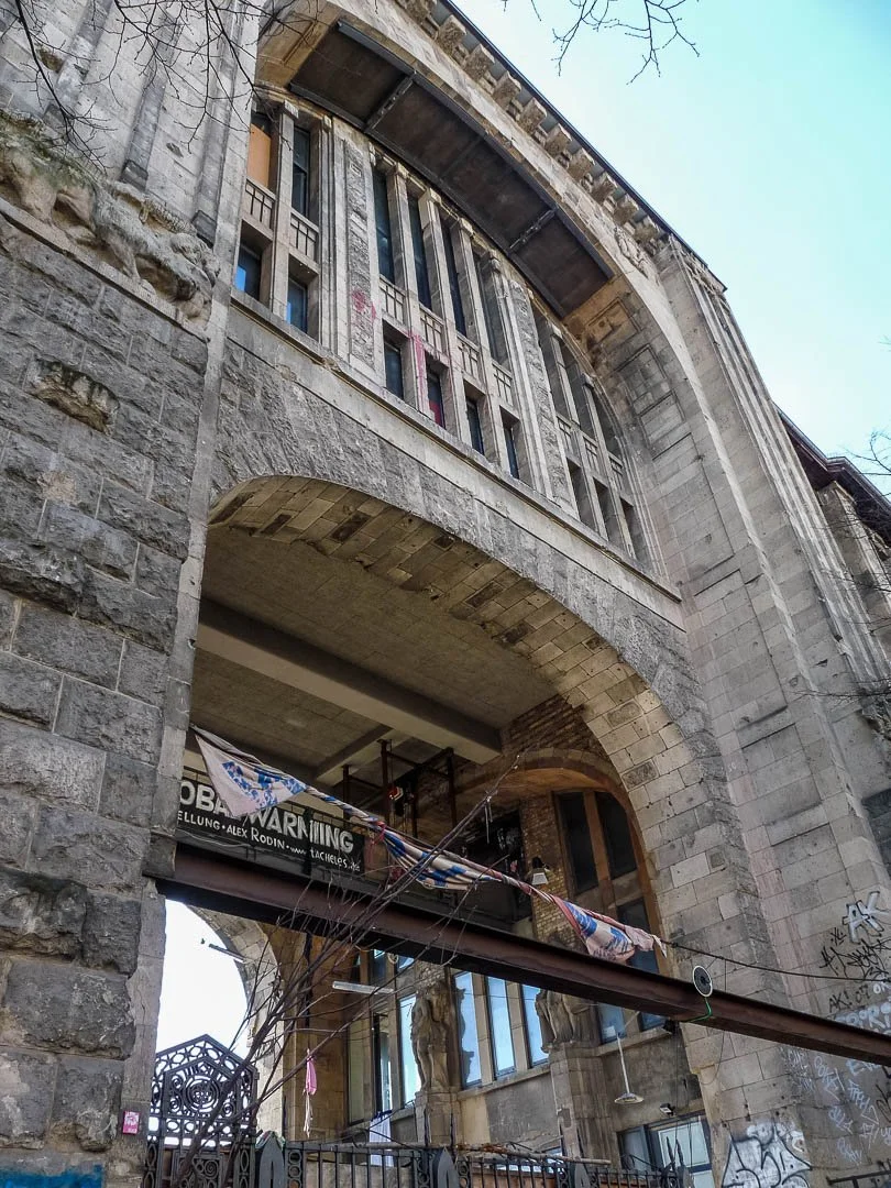 Tacheles Abandoned Berlin 2010-1080255.jpg