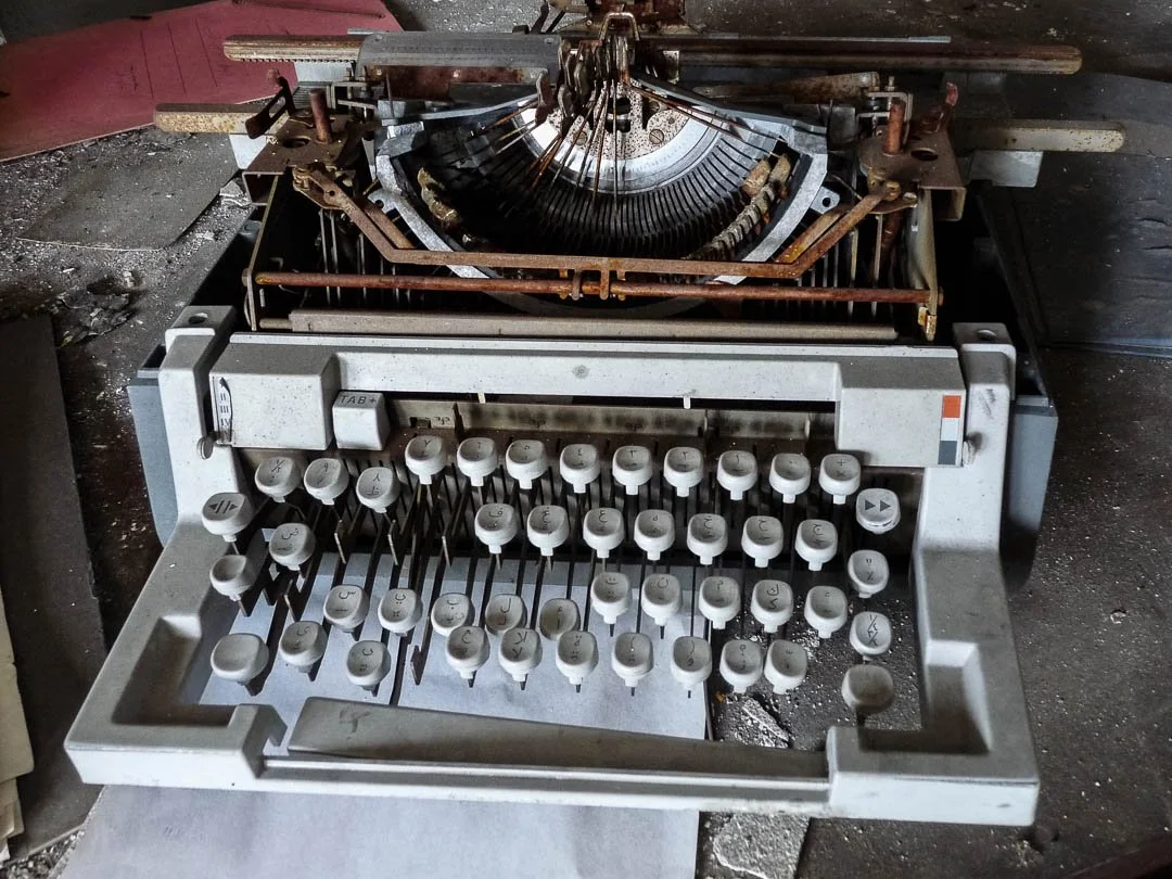 Abandoned Iraqi embassy East Berlin-1100767.jpg