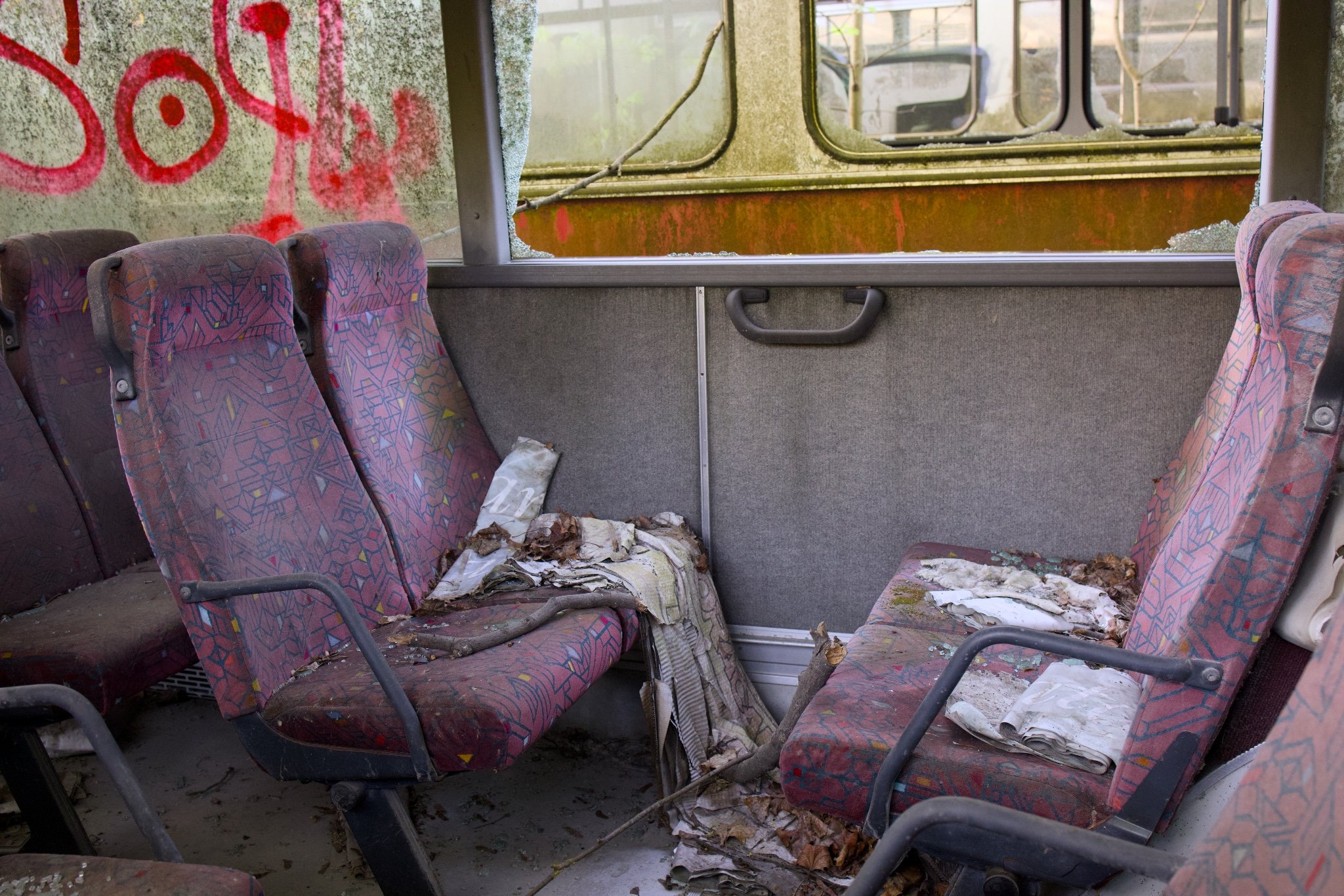 Queen Curry Graveyard Bus Abandoned Berlin_X8A8641.jpg