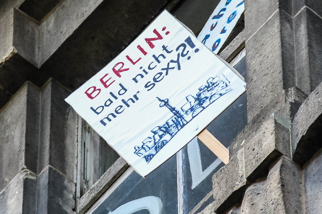 Tacheles eviction Abandoned Berlin 2012-0823.jpg