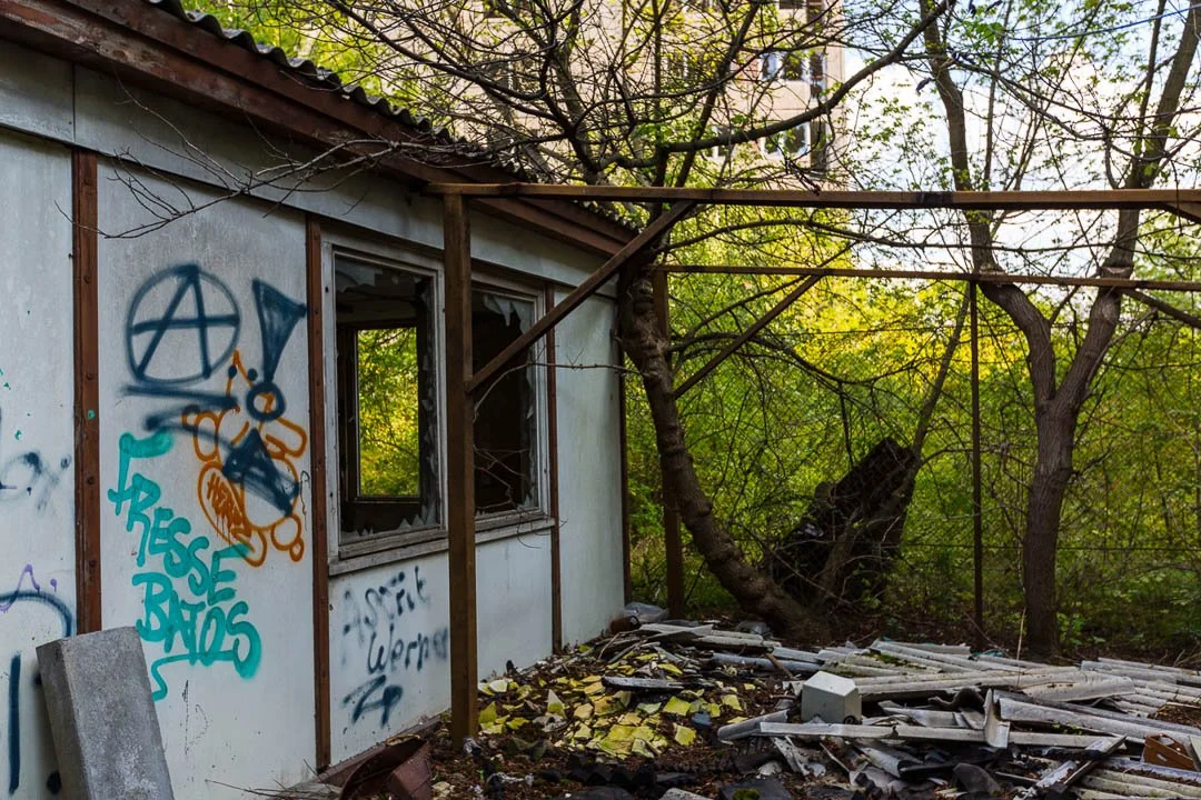 Hohenschoenhausen refugee homes Abandoned Berlin 2015-0174.jpg