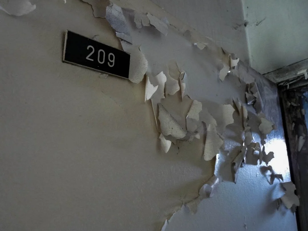 Abandoned Iraqi embassy East Berlin-1100689.jpg