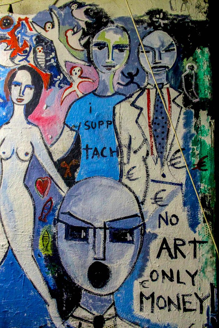 Tacheles Abandoned Berlin 2012-9772.jpg