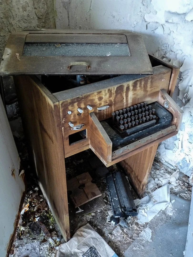 Abandoned Iraqi embassy East Berlin-1100668.jpg