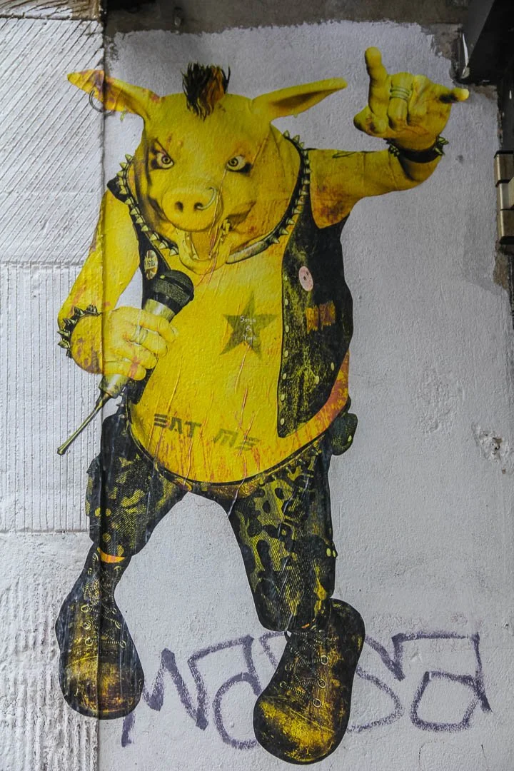 Tacheles Abandoned Berlin 2012-9805.jpg