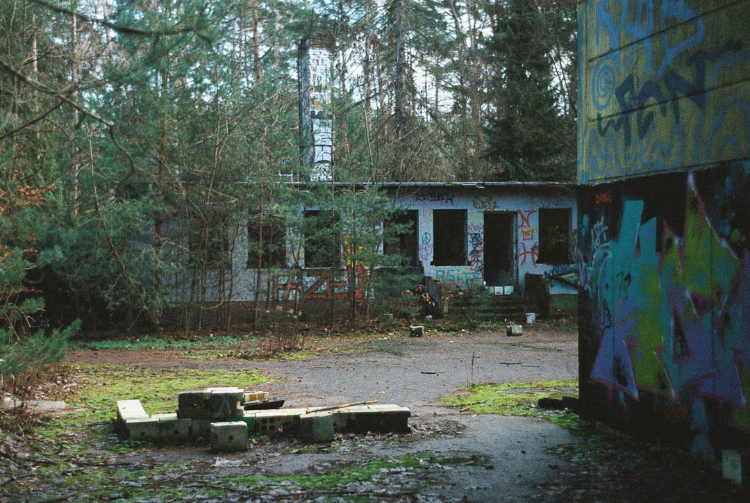 Niederlehme Treib- und Schmierstofflager TSL 44 Abandoned Berlin analog-0025.jpg