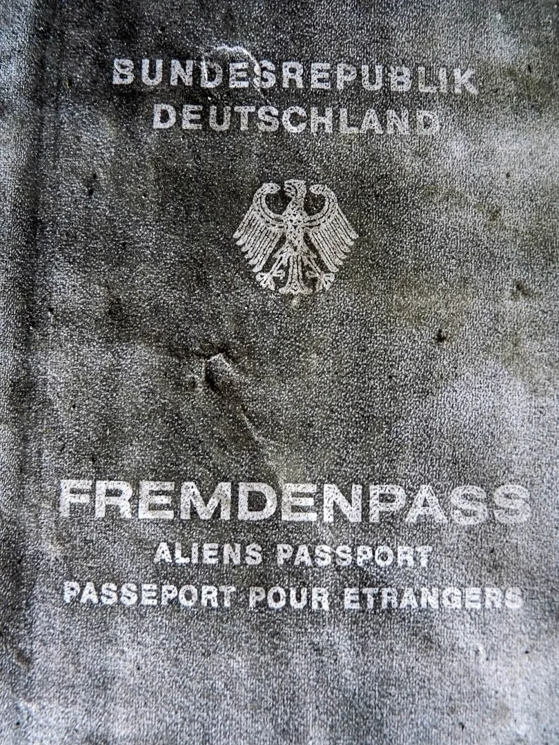 Abandoned Iraqi embassy East Berlin-1100716.jpg