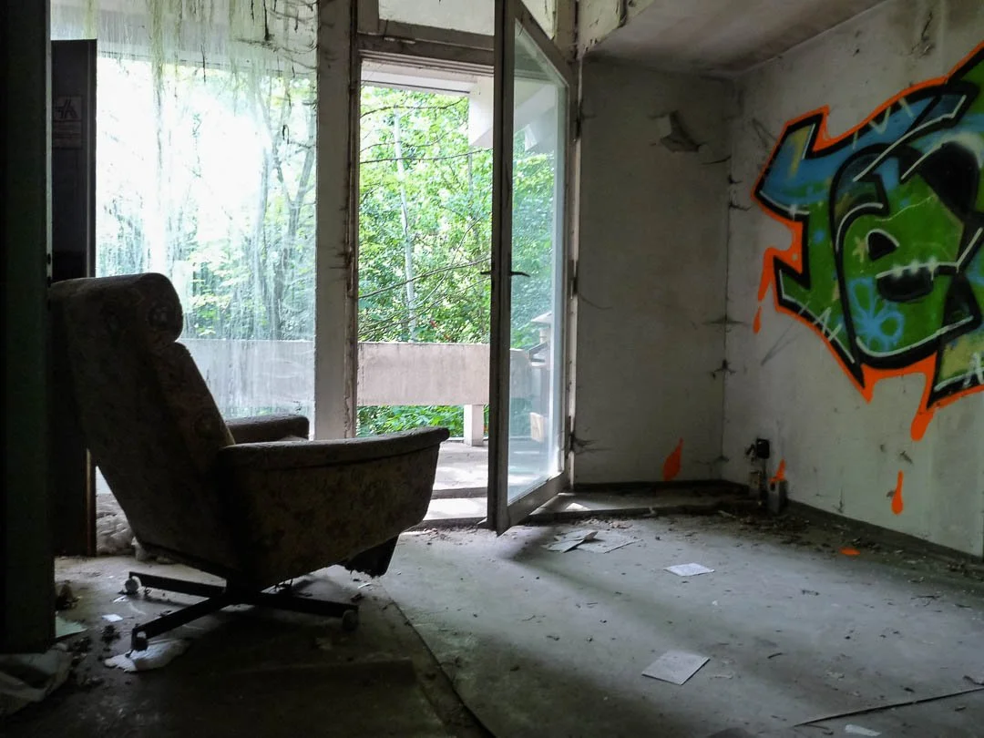 Abandoned Iraqi embassy East Berlin-1100675.jpg