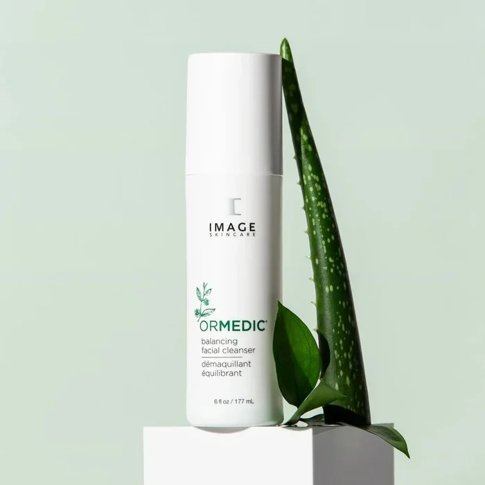 IMAGESkincareOrmedicBalancingFacialCleanserOriginalFormula_5.webp