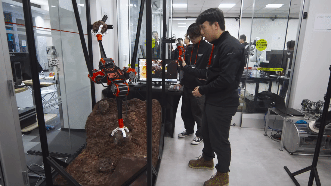 reach bot 4 - Made with Clipchamp.gif