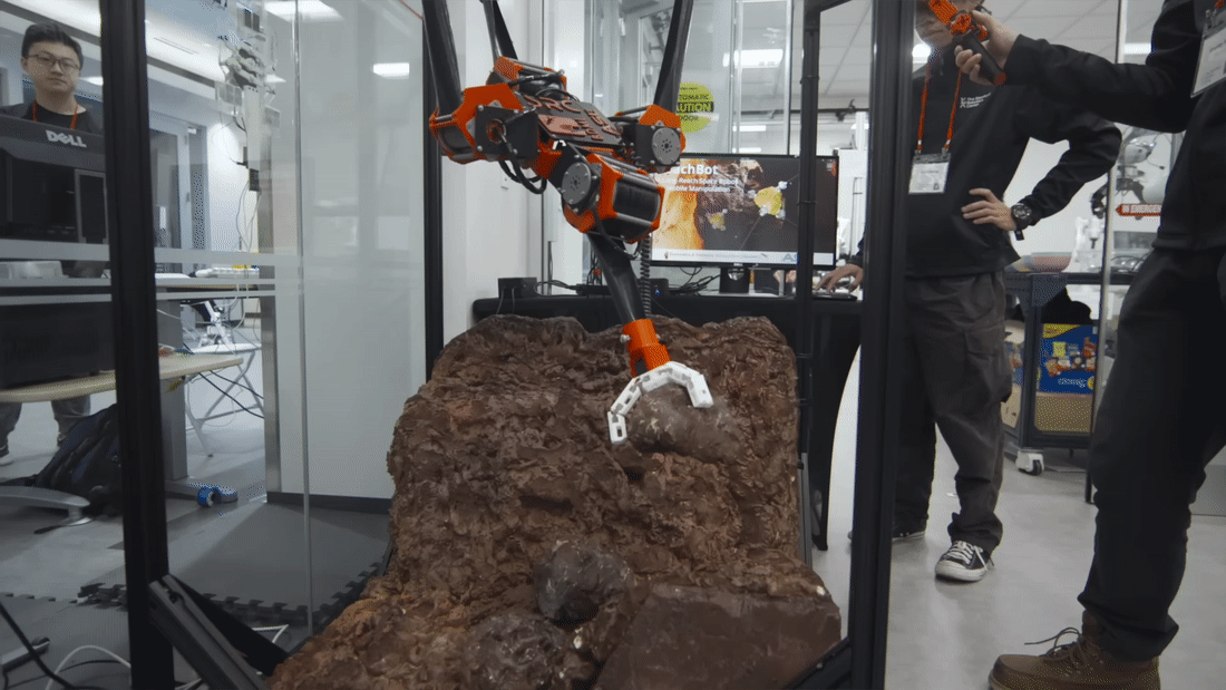 reachbot - Made with Clipchamp.gif