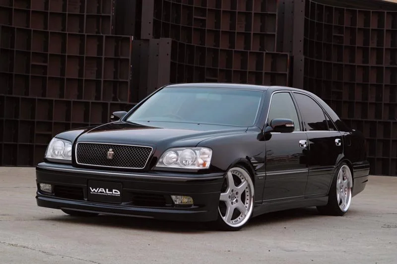 Toyota Crown Sedan S170 Windshield — ES Logistics