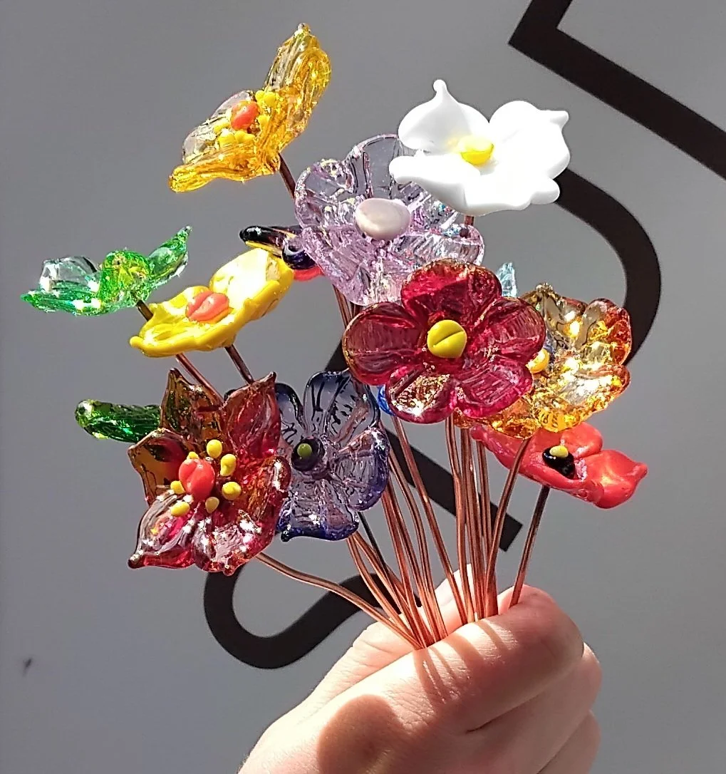 Welcoming NZ glass artist Francis Hanson