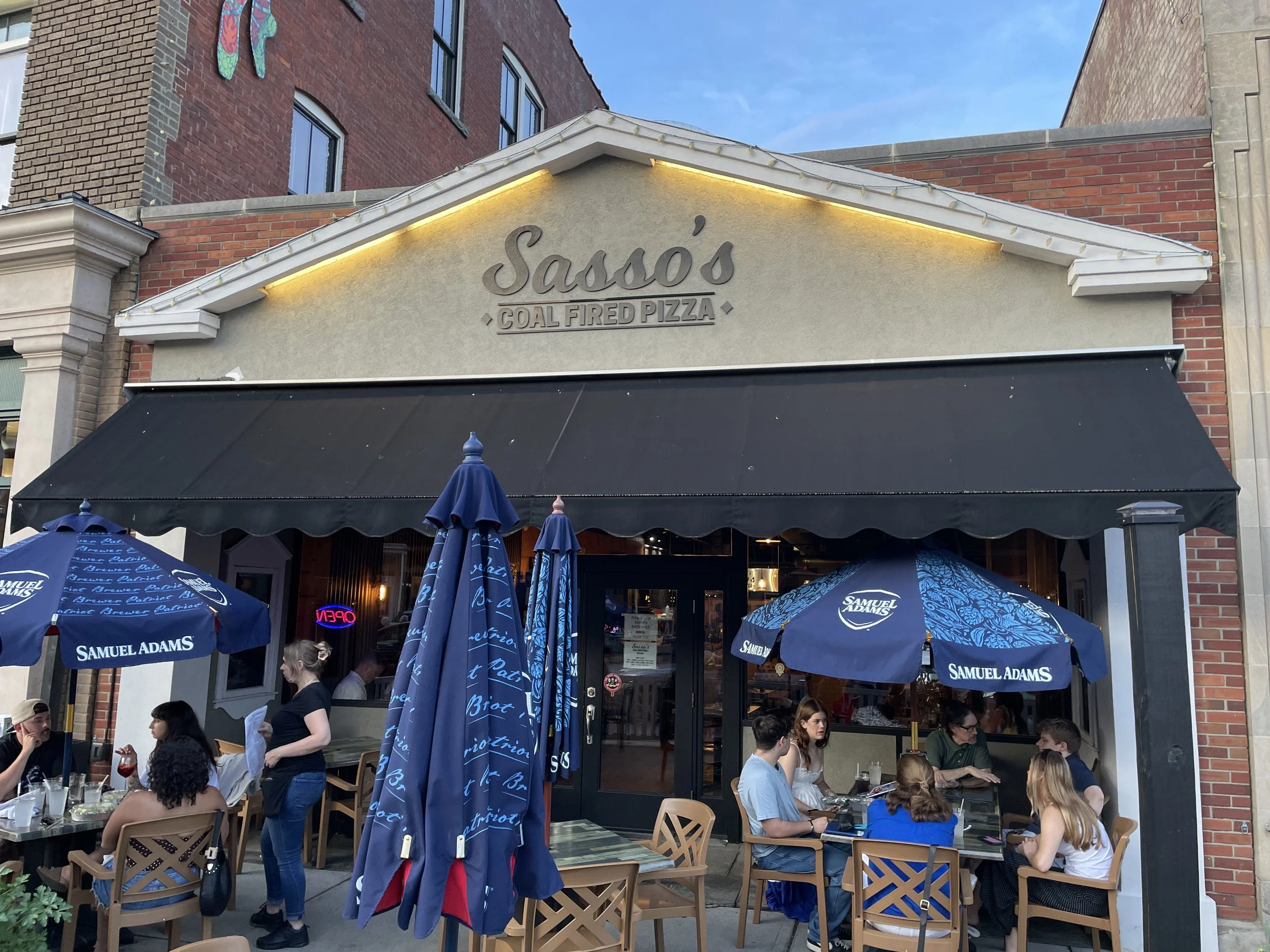 Sasso's Outdoor dining in Torrington CT