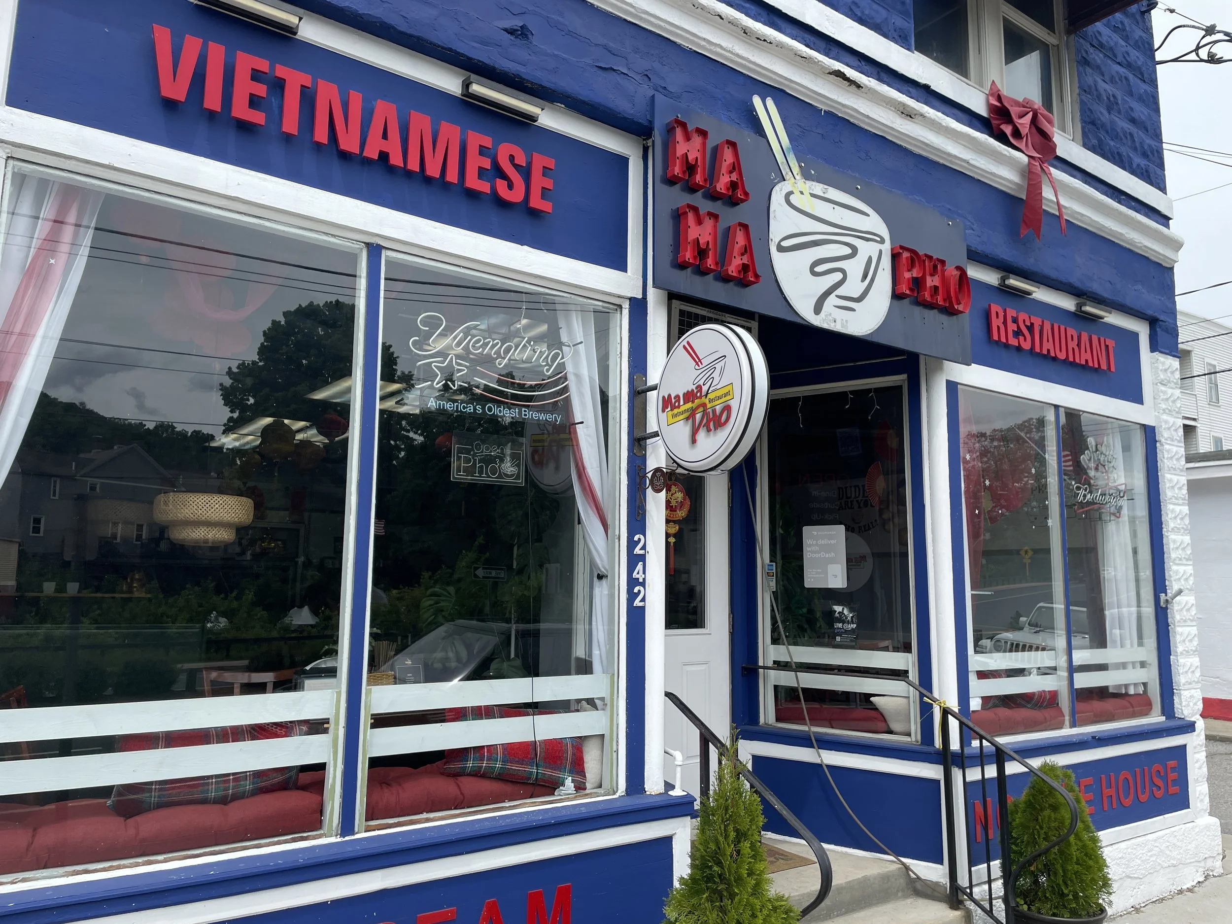 Winsted CT Restaurant Marketing: How Small-Town Restaurants Can Punch Above Their Weight