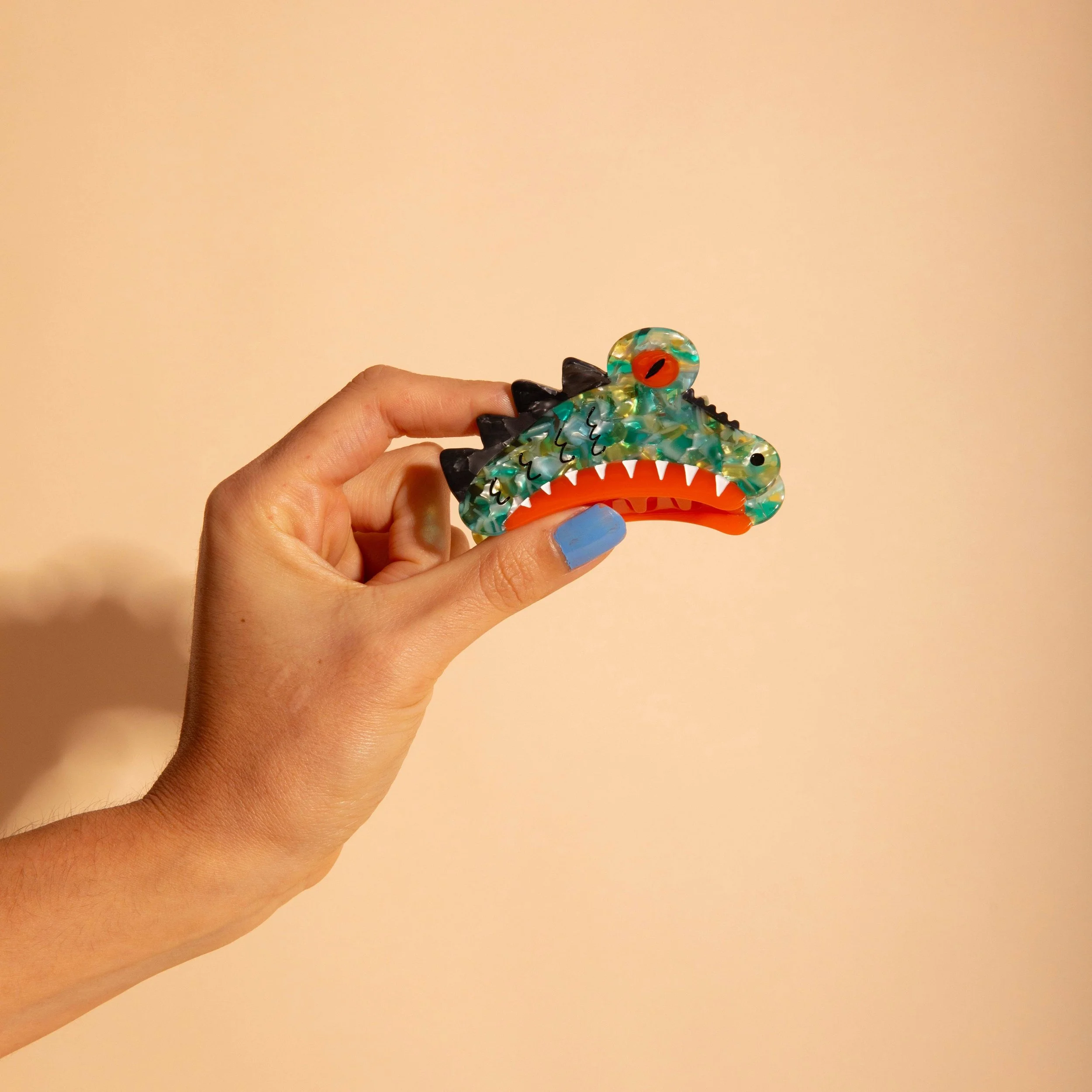 kaiju-hair-claw-4.jpg