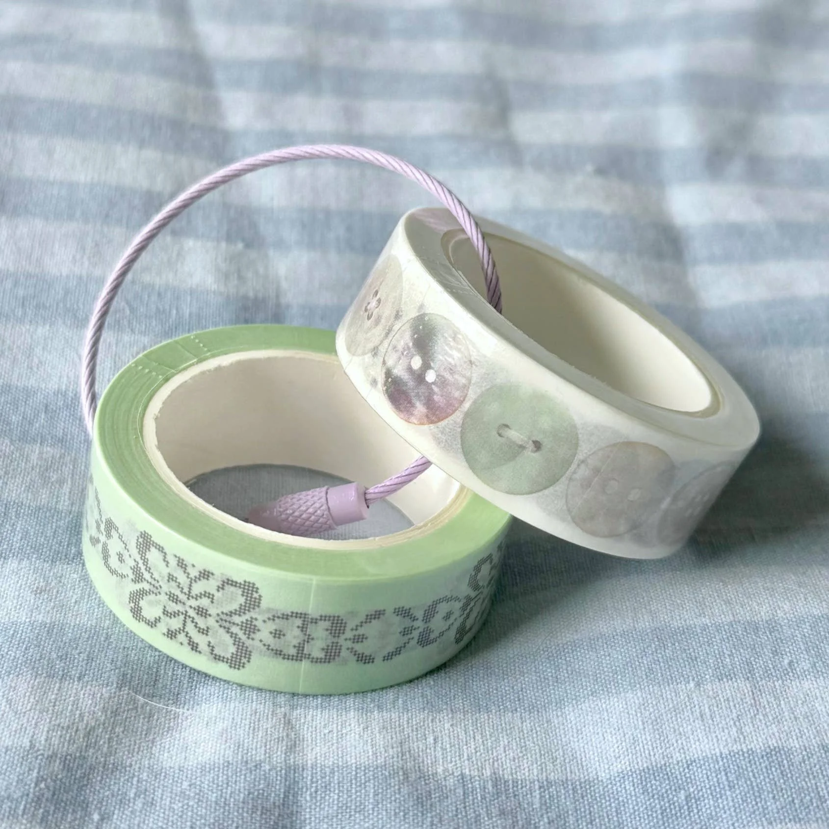 washi-tape-keychain-buttons-butterflies-lavender-cable-2.jpg