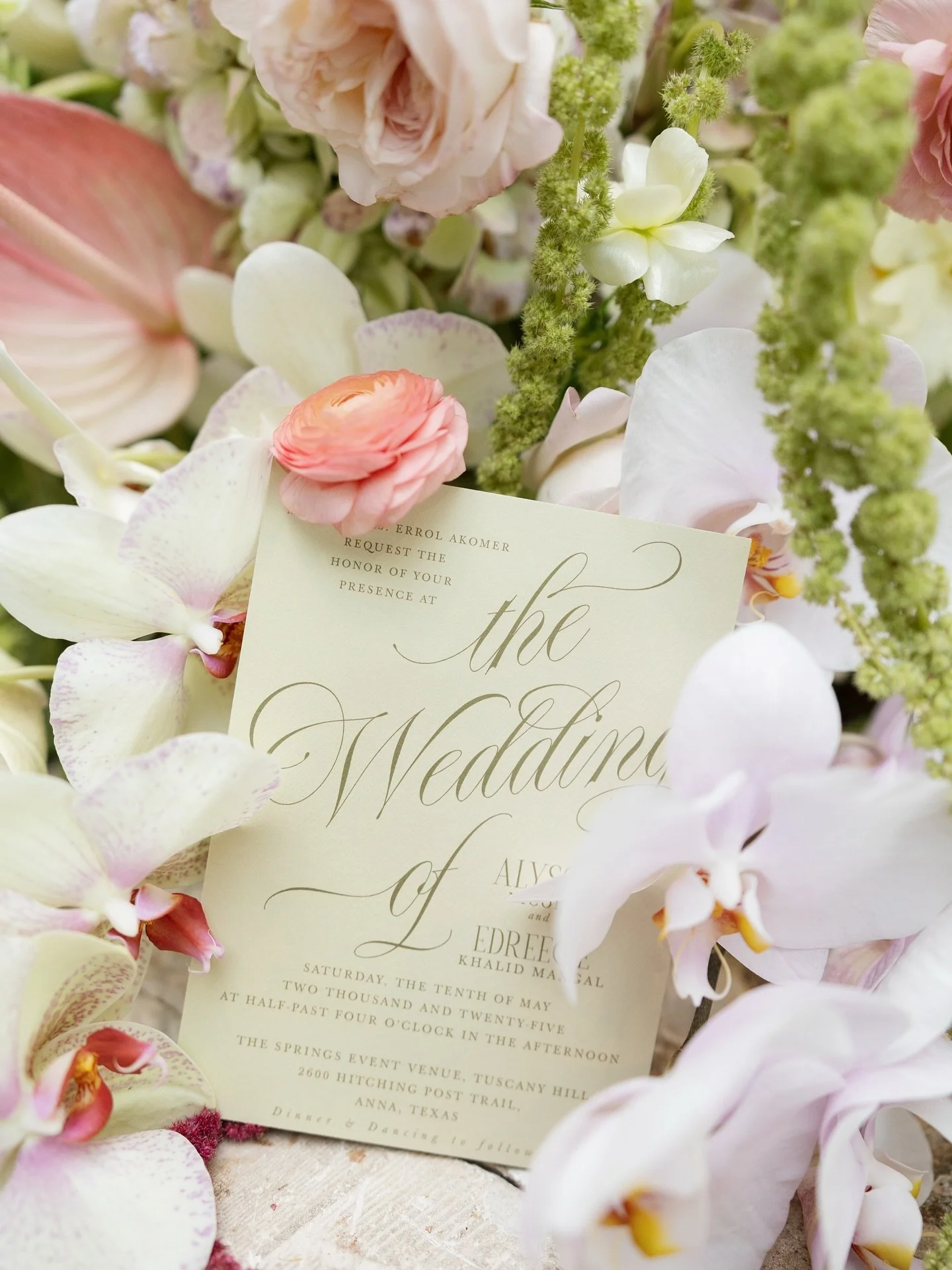 dainty details from the Mangal wedding 💌 🕊️🕯️💍🌸