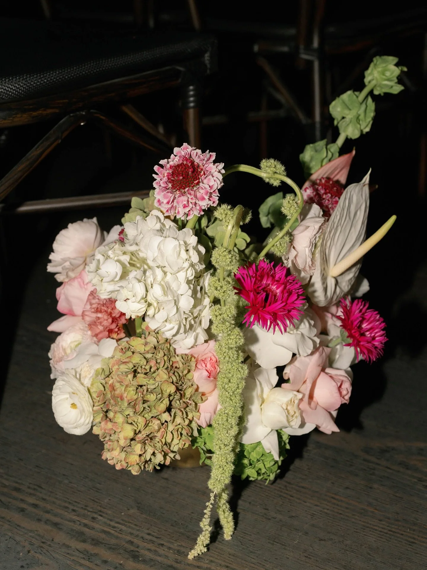 from aisle markers to table centerpieces 🪑🕯️🌸

We love a ceremony to reception repurposed floral moment 🕊️

Photographer: @valeriethompsonphotography 
Planner: @hunterorcuttevents 
Venue: @themasondallas