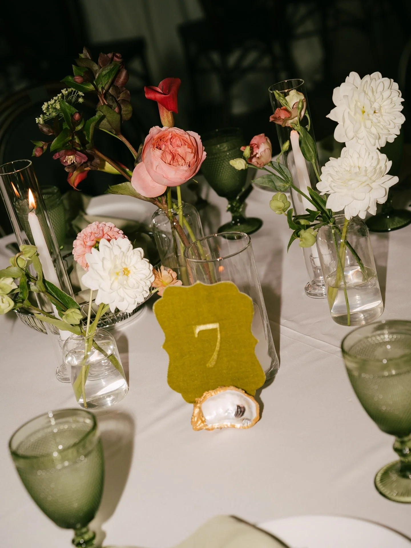 these details + this color palette forever 
🕊️🍇🍑🥀🍸🦪

all the love for the Garza&rsquo;s and their special day! 

Photographer: @averyleephoto_ 
Venue: @themasondallas 
Planner: @blissful_planning

#dallasflorist #dfwflorist #dallasweddingfloris