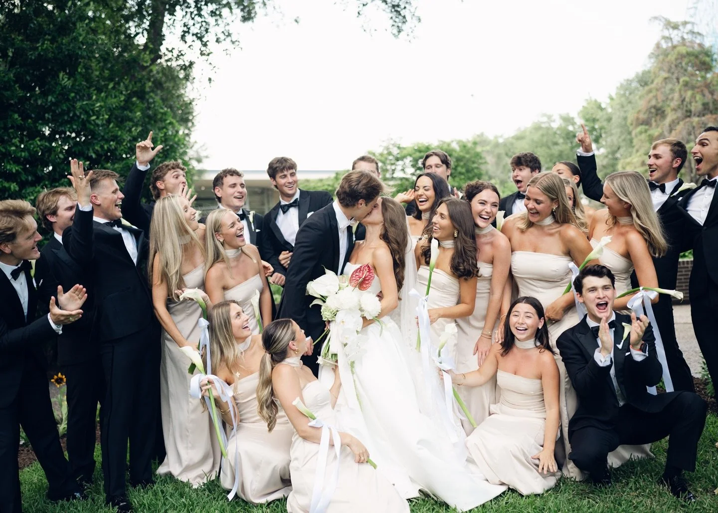 wholesale moments captured from Abigail + Reed&rsquo;s day  this past summer 🥀🦢

Photographer: @bybradiebruce 
Venue: @texasdiscoverygardens 
Planner: @conwaycollectiveevents