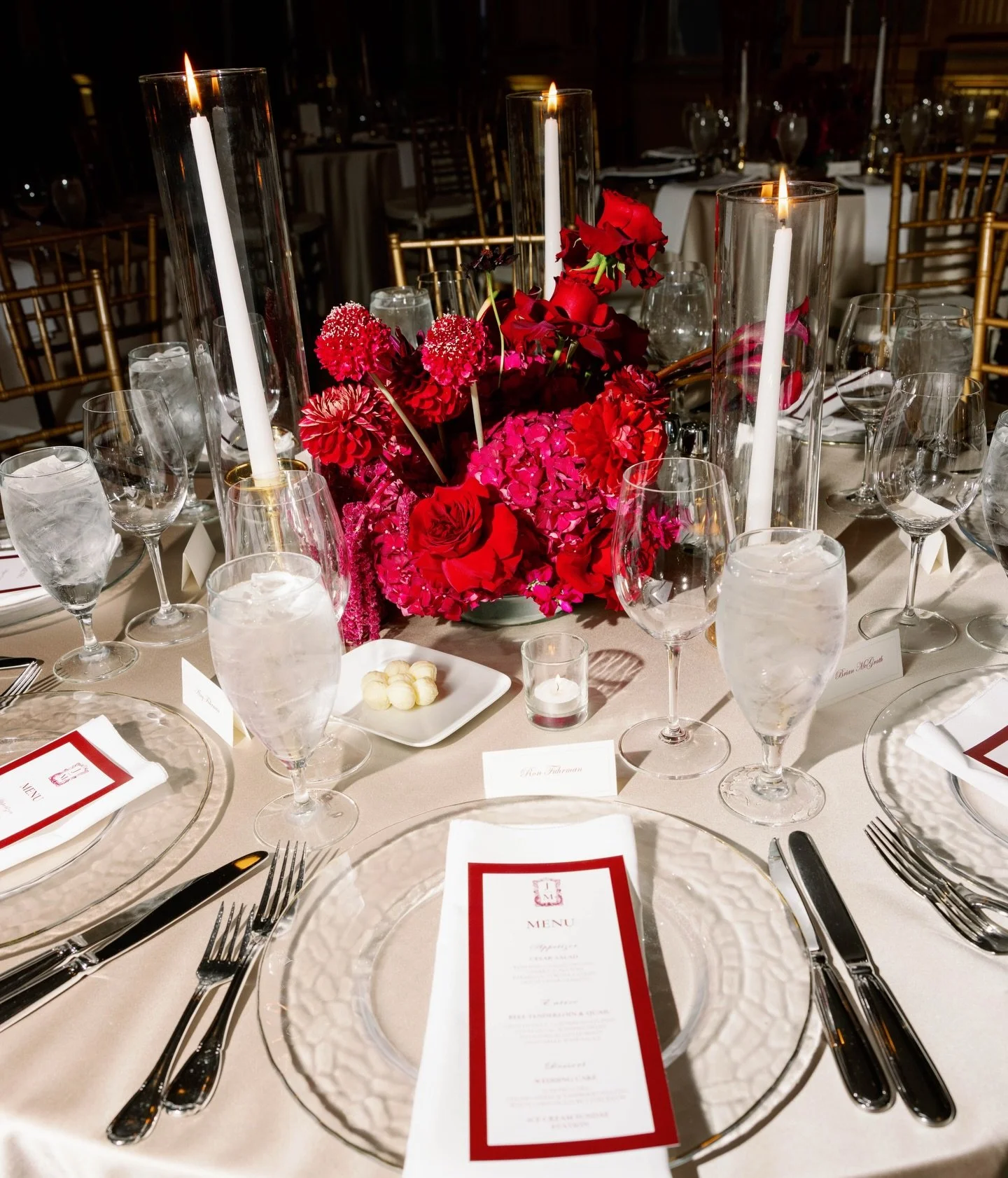 happy lovers day 🥀🦢🕯️❣️

photographer: @laurenwintzphoto 
planner: @moment2momentevents 
venue: @fortworthclubweddings