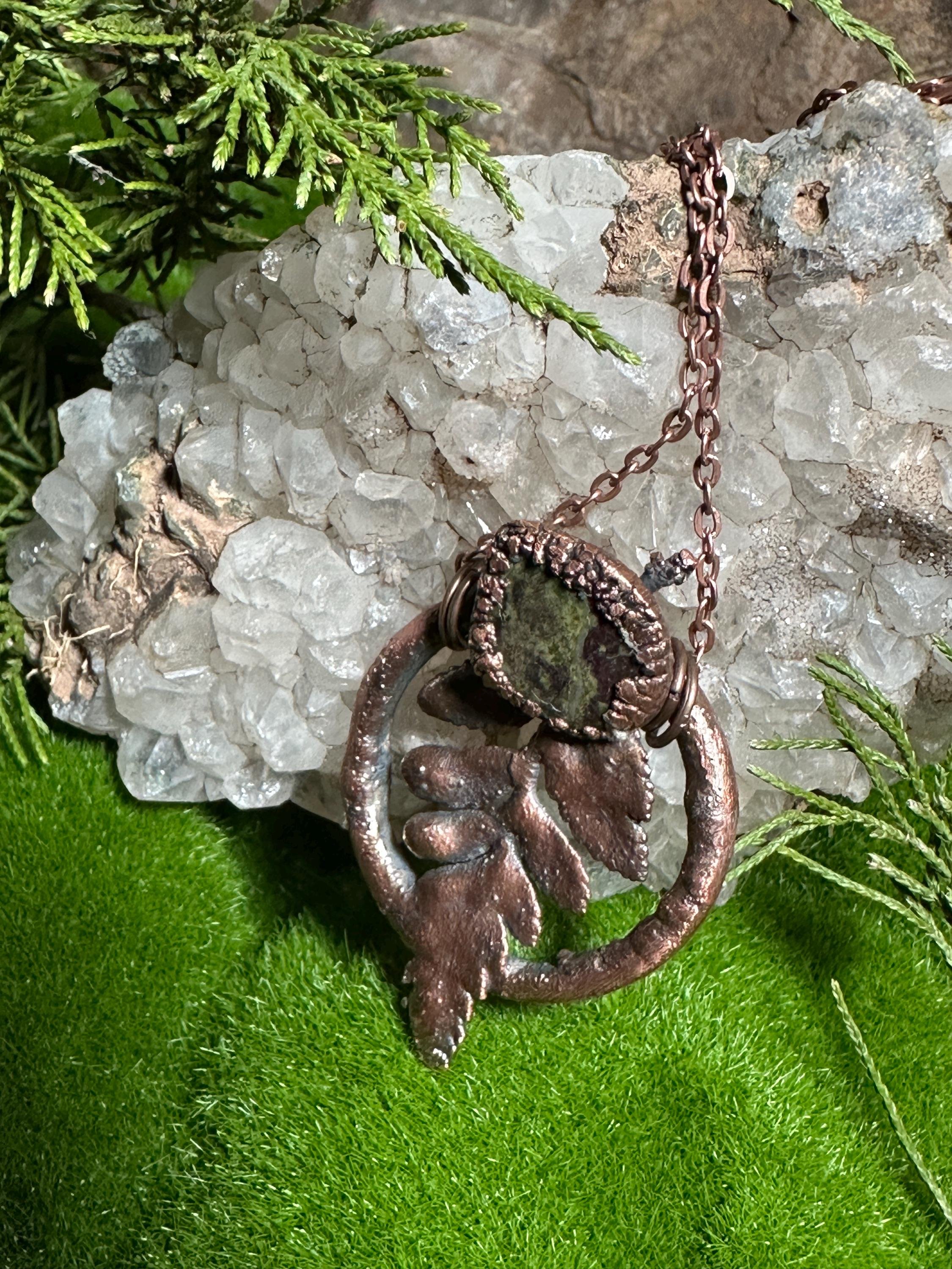https://i.etsystatic.com/53822736/r/il/3c1965/6532725163/il_fullxfull.6532725163_trag.jpg