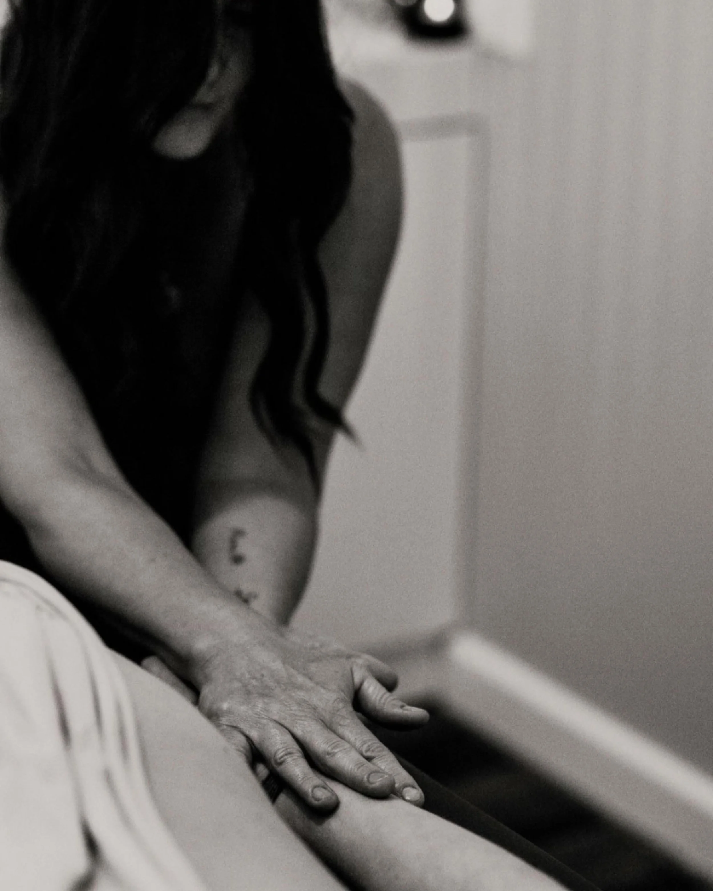 The Benefits of Lomi Lomi Massage&hellip;.

This deeply nourishing style of bodywork can bring the body, mind and soul into a state of peace, complete presence, and stillness. 

This is where the magic of healing and transformation can be created wit