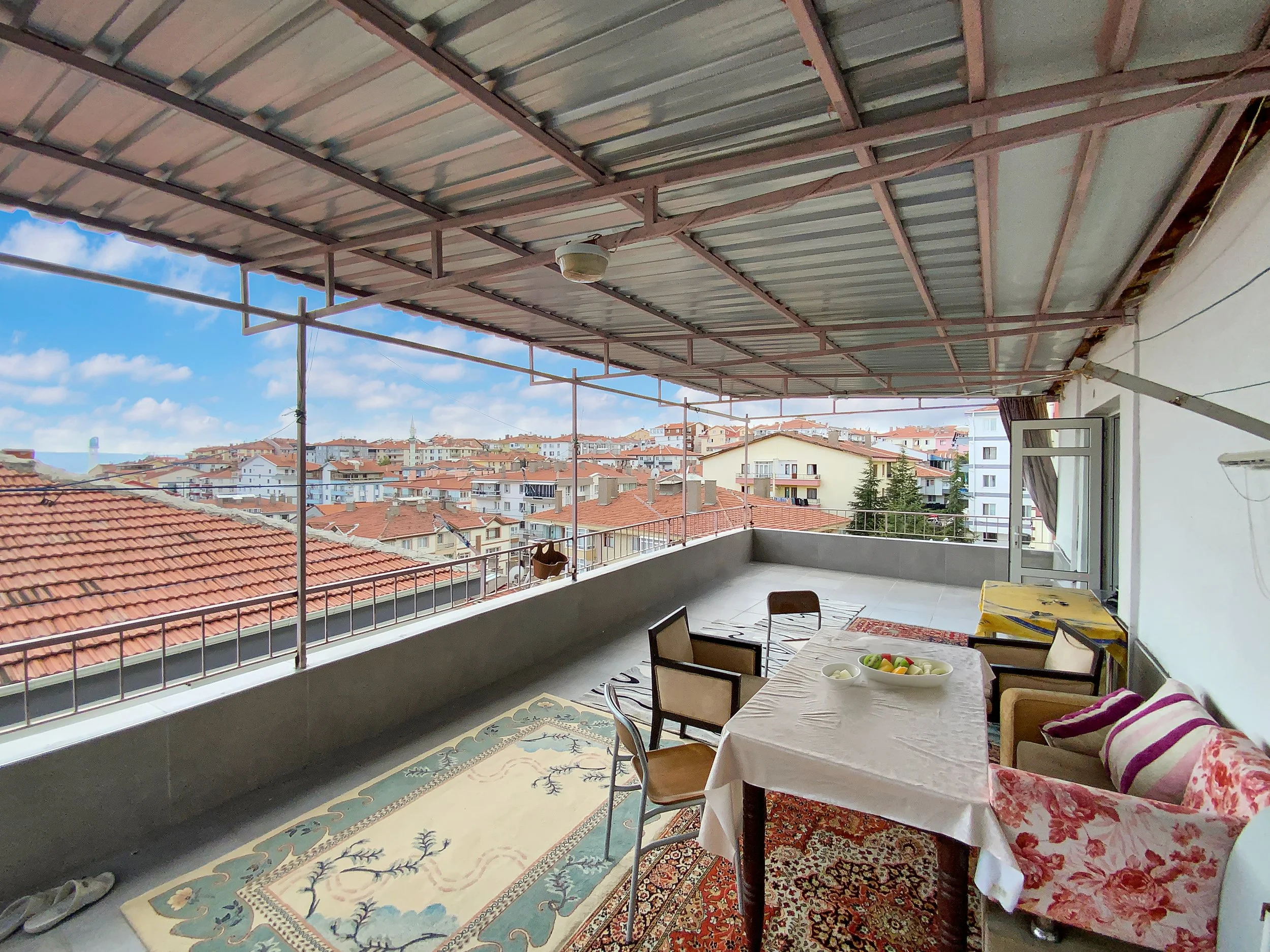 KEÇİÖREN 23 NİSAN MAHALLESİ'NDE 140 m2 NET 5+1 