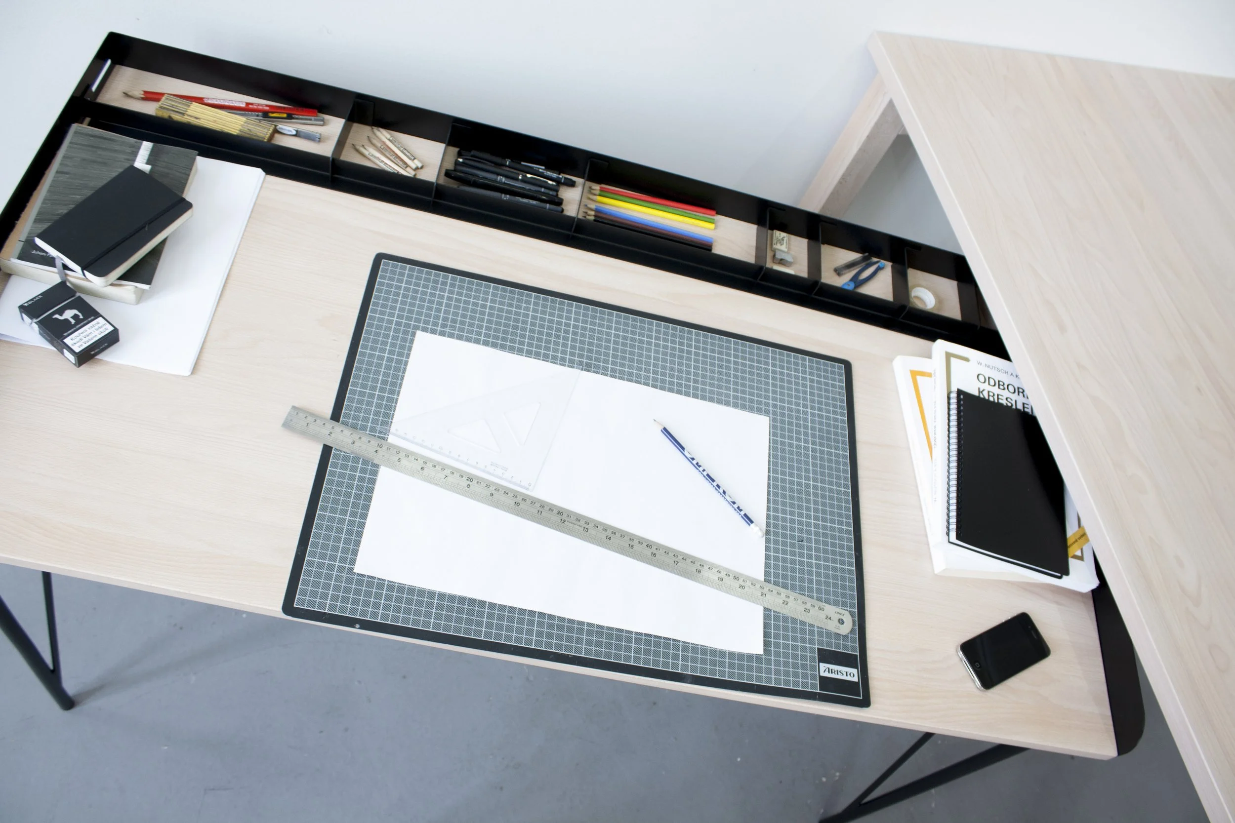 3 HIDDEN WORKSPACE.jpg