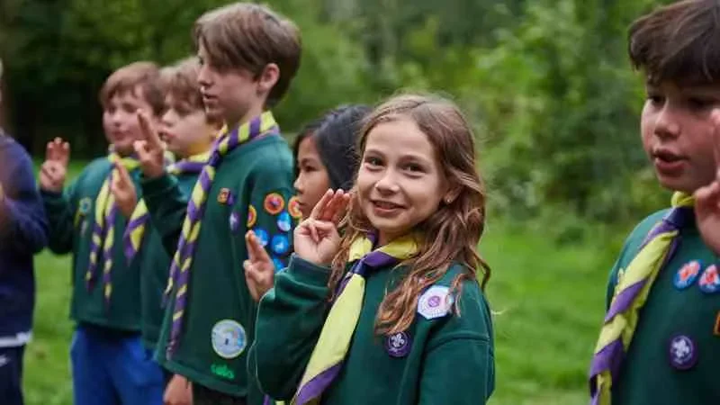 group of 7 cub scouts making their promise