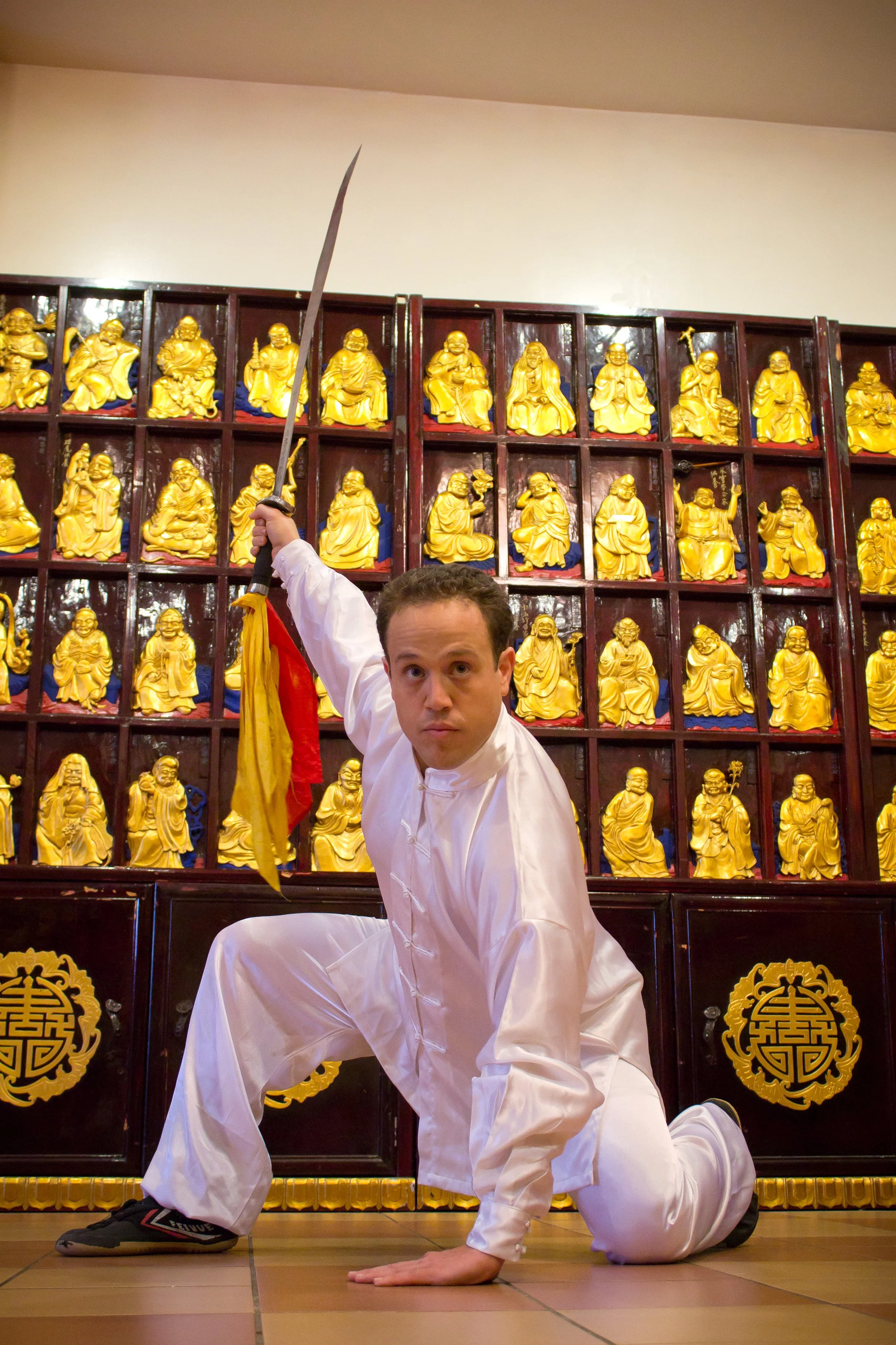 Instructor, Sifu Phil Tambakis, teaches Chen Tai Chi, Shaolin Kung Fu and Iron Body Conditioning.
22nd Generation Chen Tai Chi Lineage Holder and 35th Generation Shaolin Kung Fu under Master Chuek Ho Kwong