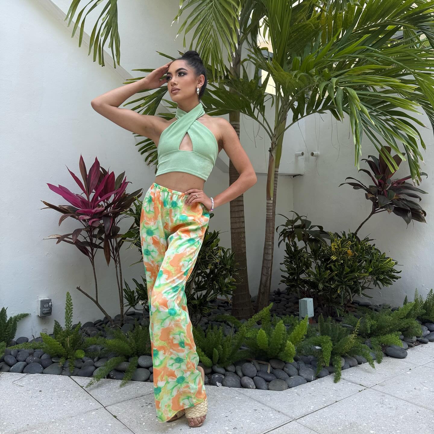 Hello M I A M I ! 🌴🧡
Day 1 is officially underway! 👑✨
Up first! @missrepresentedtalks with @lisa_opie ! 🎙️
#MissMissionUSA2024 #EricaLy #MMUSA #MissMissionUSA #MissMissionUSA2025 #ReigningWithAMission #missrepresentedtalks