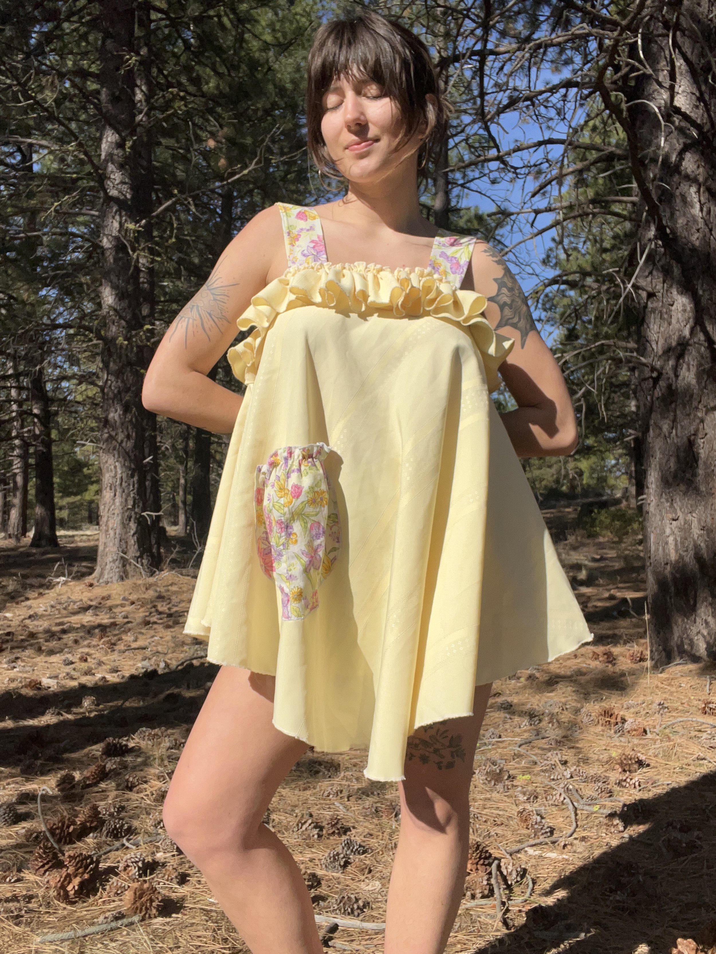 Chickadee gardeners gown (M)
