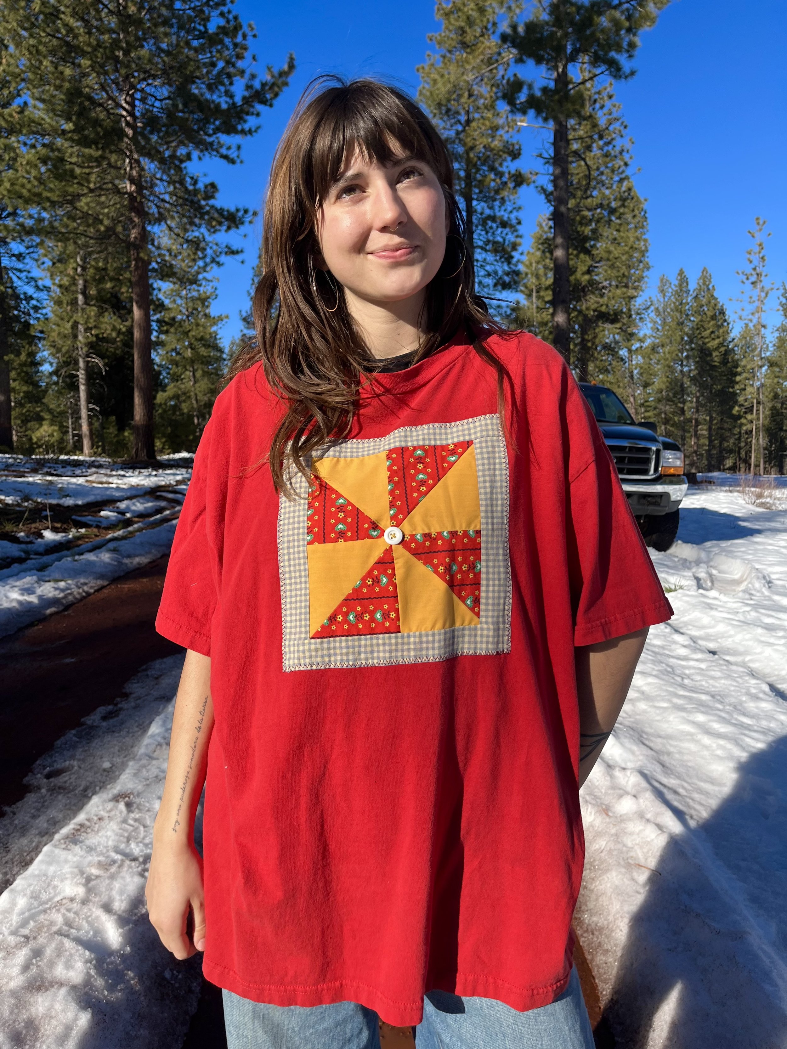 Quilt spiral tshirt (size 2xl)