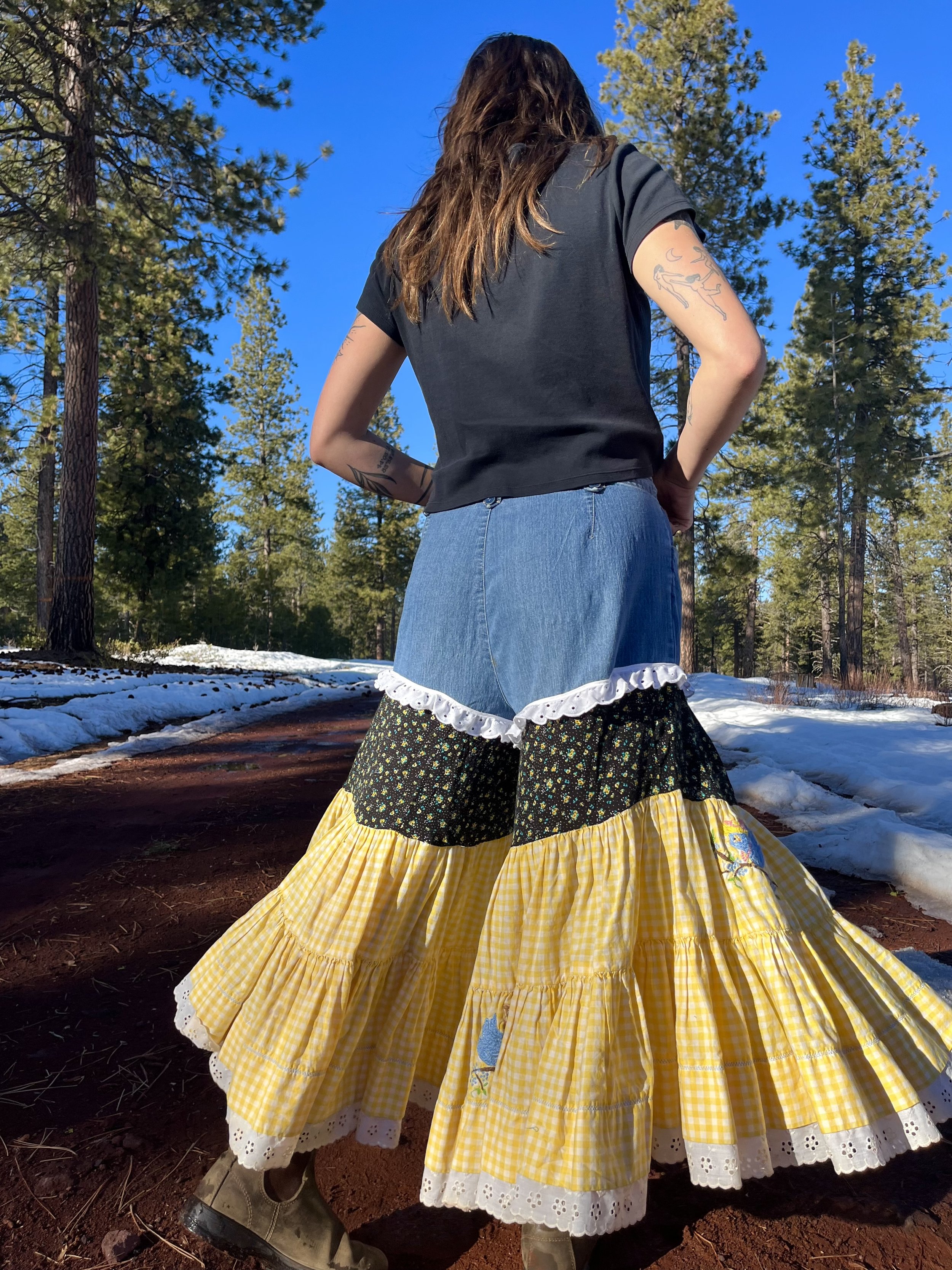 Picnic Pants: dancing daisys (Size 38)