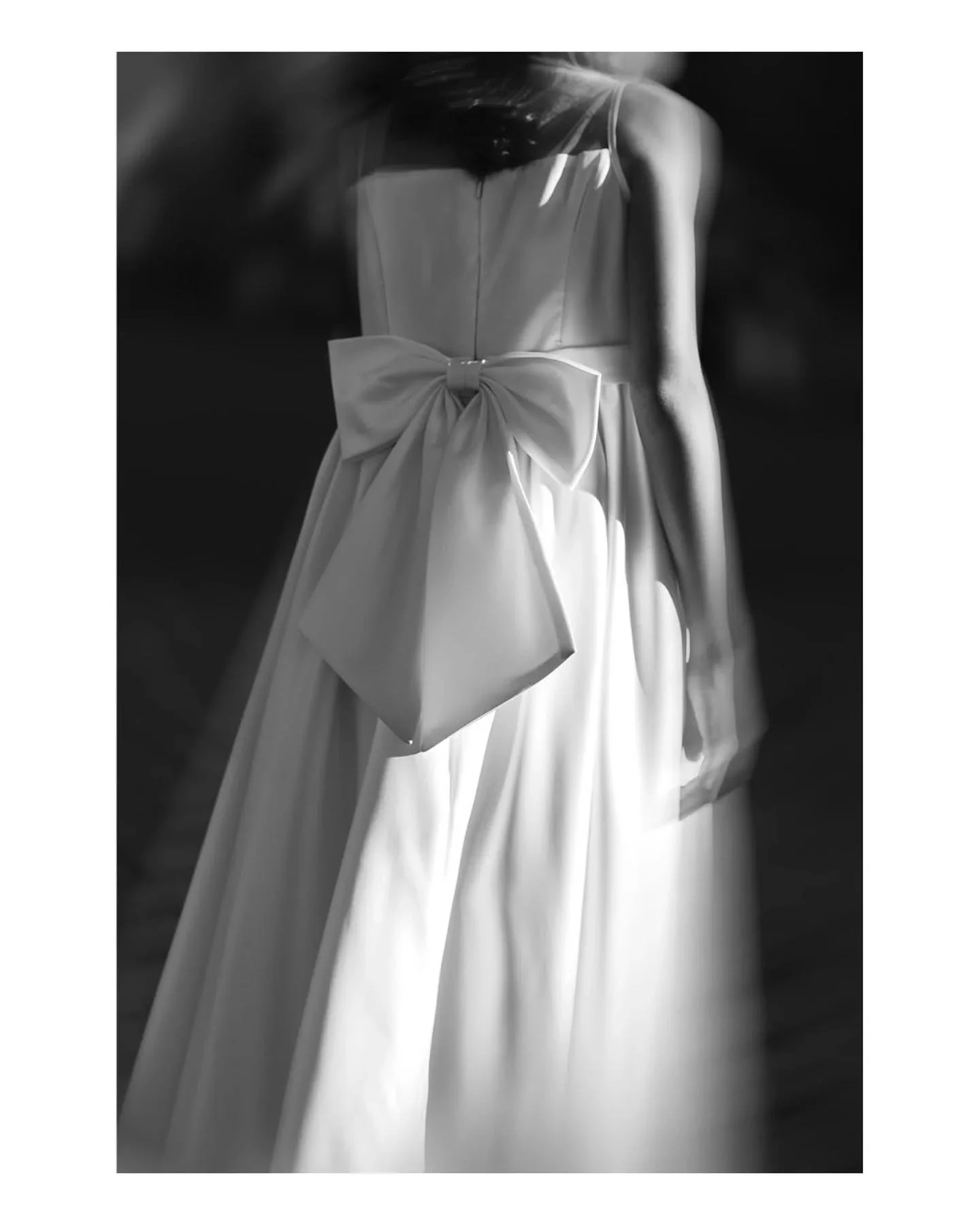 Les baptêmes et les communions sont des moments uniques, remplis de symboles et d'émotions. Ils méritent d'être documentés avec sensibilité et discrétion, pour des souvenirs authentiques. 🕊️
Si pour vo