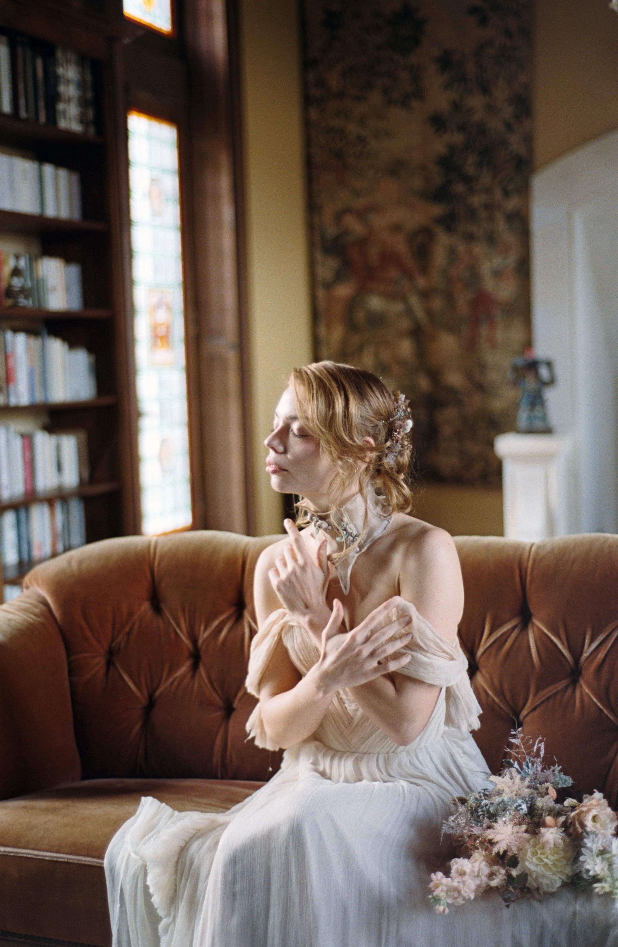 portrait de mariée par un photographe de mariage argentique dans la vallée de la loire