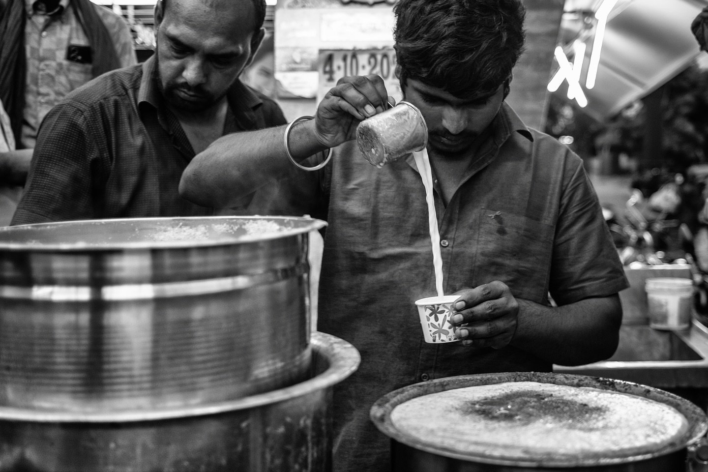 The Chai Chronicles, paper cups and steel pots. Sugar sticking to spoons and bubbling condensed milk. Endless stories.  This is India&rsquo;s heartbeat, poured hot. 

#chai #chaiculture #indiantea #streetportrait #peopleofindia #indiastreets #visuals